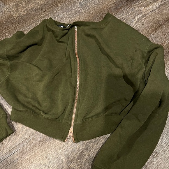 Retro Nike Crop Hoodie - Picture 3 of 3